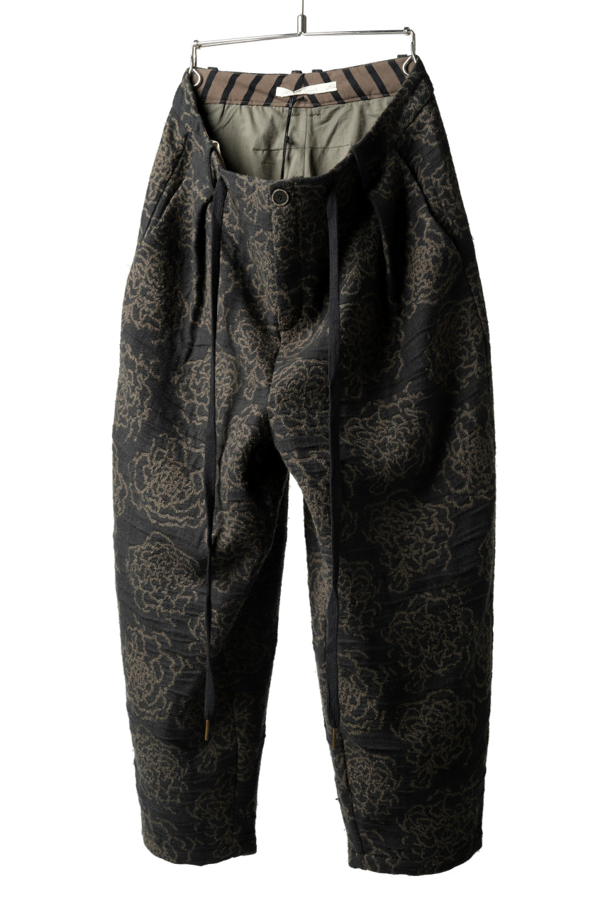 画像をギャラリービューアに読み込む, Aleksandr Manamis Loose Cropped Pant  / Jacquard (BLACK BROWN)
