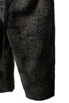 画像をギャラリービューアに読み込む, Aleksandr Manamis Loose Cropped Pant  / Jacquard (BLACK BROWN)