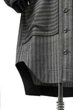 画像をギャラリービューアに読み込む, SOSNOVSKA exclusive FLYING DOWN SHIRT COAT (GREY STRIPE)
