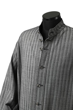 画像をギャラリービューアに読み込む, SOSNOVSKA exclusive FLYING DOWN SHIRT COAT (GREY STRIPE)