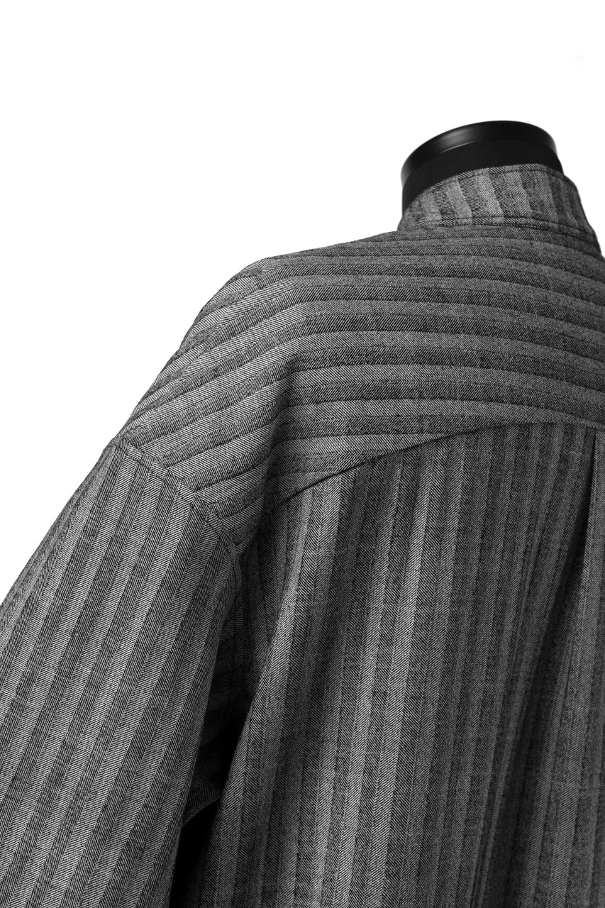 画像をギャラリービューアに読み込む, SOSNOVSKA exclusive FLYING DOWN SHIRT COAT (GREY STRIPE)