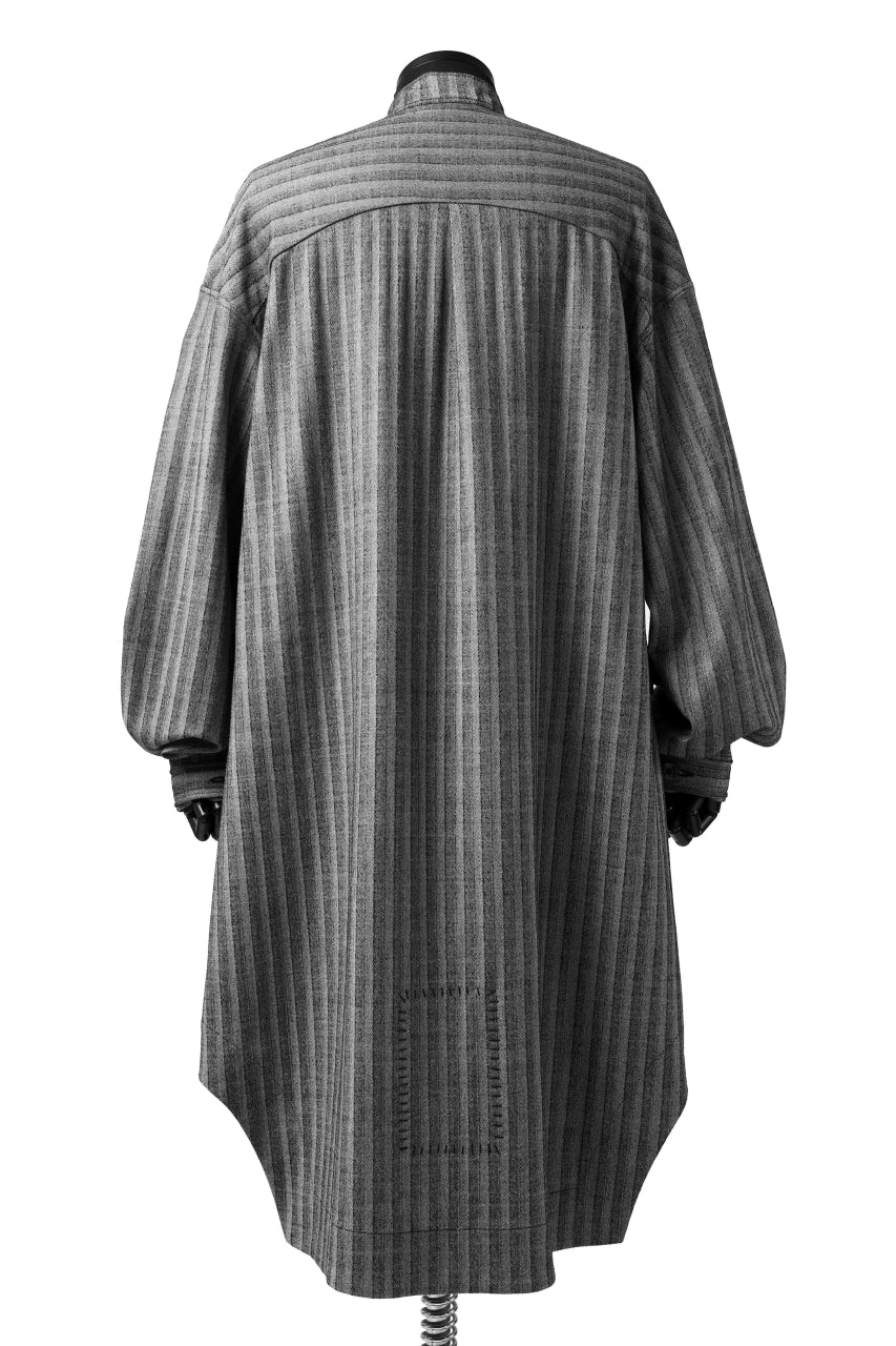 画像をギャラリービューアに読み込む, SOSNOVSKA exclusive FLYING DOWN SHIRT COAT (GREY STRIPE)