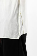 Load image into Gallery viewer, FIRST AID TO THE INJURED BANDER T-SHIRT / SINGLE JERSEY (SNOW)