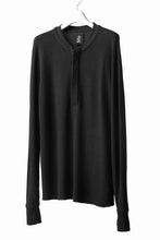 画像をギャラリービューアに読み込む, thomkrom HENRY NECK SWEATER TOPS / OVERLOCK STITCHED (BLACK)