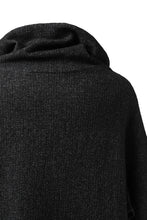 画像をギャラリービューアに読み込む, SOSNOVSKA exclusive CRAWLED OUT POCKET KNIT SWEATER (GREY MELANGE)