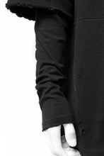 画像をギャラリービューアに読み込む, A.F ARTEFACT "FRAYED" DAMAGE LAYERED SWEATER TOPS (BLACK)