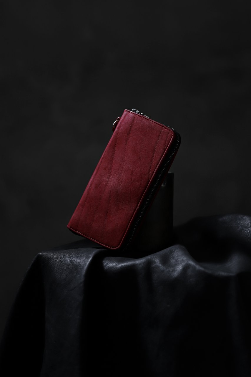 Load image into Gallery viewer, ISAMU KATAYAMA BACKLASH exclusive ROUND FASTNER WALLET / DOUBLE-SHOULDER OBJECT DYED (RED)