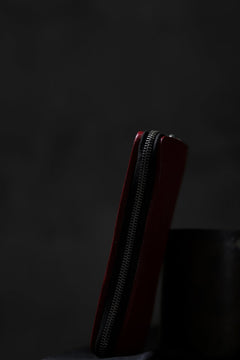 Load image into Gallery viewer, ISAMU KATAYAMA BACKLASH exclusive ROUND FASTNER WALLET / DOUBLE-SHOULDER OBJECT DYED (RED)