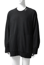 画像をギャラリービューアに読み込む, A.F ARTEFACT "FRAYED" DAMAGE LOOSEY SWEATER TOPS (BLACK)