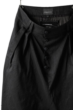 画像をギャラリービューアに読み込む, SOSNOVSKA exclusive NARROW CLOWN PANTS / SCRATCHED SILK (BLACK)