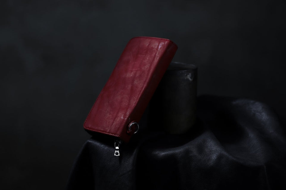 Load image into Gallery viewer, ISAMU KATAYAMA BACKLASH exclusive ROUND FASTNER WALLET / DOUBLE-SHOULDER OBJECT DYED (RED)