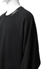 画像をギャラリービューアに読み込む, A.F ARTEFACT "FRAYED" DAMAGE LOOSEY SWEATER TOPS (BLACK)