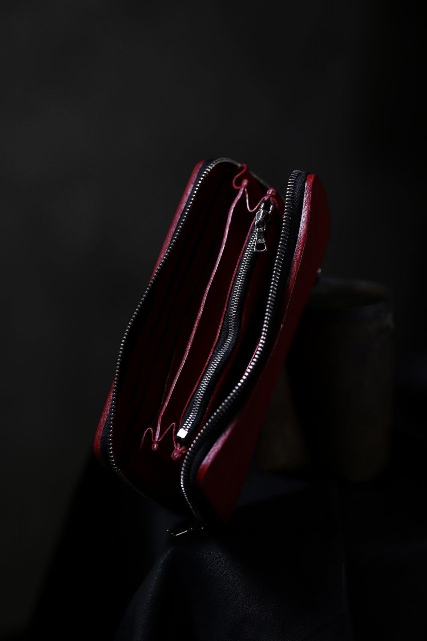 Load image into Gallery viewer, ISAMU KATAYAMA BACKLASH exclusive ROUND FASTNER WALLET / DOUBLE-SHOULDER OBJECT DYED (RED)