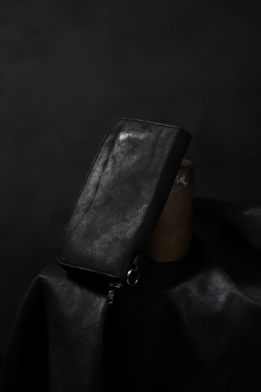 Load image into Gallery viewer, ISAMU KATAYAMA BACKLASH exclusive ROUND FASTNER WALLET / DOUBLE-SHOULDER OBJECT DYED (BLACK)