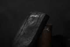 Load image into Gallery viewer, ISAMU KATAYAMA BACKLASH exclusive ROUND FASTNER WALLET / DOUBLE-SHOULDER OBJECT DYED (BLACK)