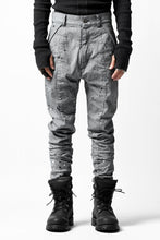 画像をギャラリービューアに読み込む, DEFORMATER.® "SPLASH" SLIM FIT JEANS WITH FLAP DETAIL / VERTICAL DENIM (ASPHALT)