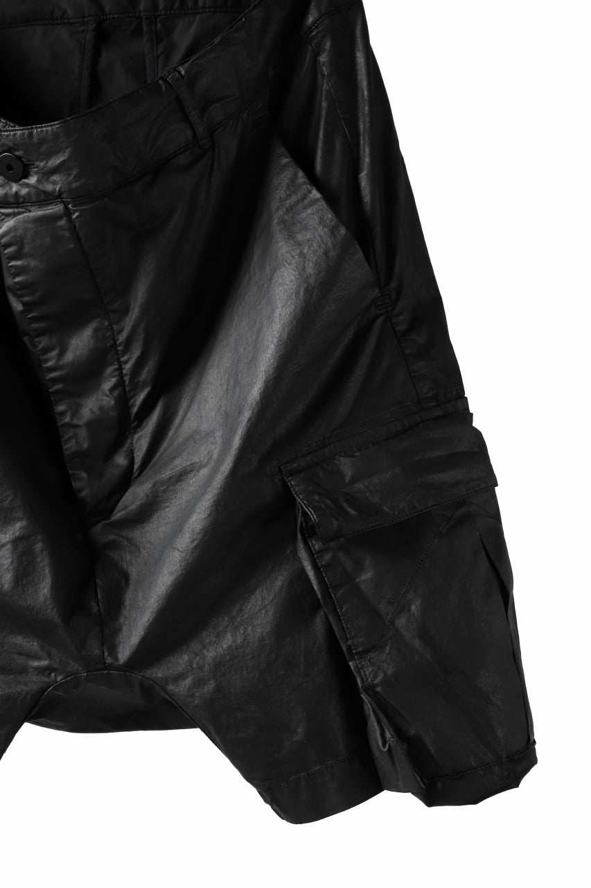 画像をギャラリービューアに読み込む, 11 BY BORIS BIDJAN SABERI CARGO POCKET SHORTS "P20-F1482" (STRETCH COTTON / BLACK COATED)
