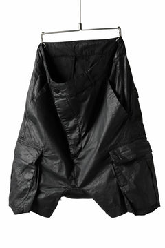 画像をギャラリービューアに読み込む, 11 BY BORIS BIDJAN SABERI CARGO POCKET SHORTS "P20-F1482" (STRETCH COTTON / BLACK COATED)