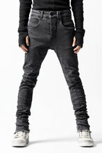 画像をギャラリービューアに読み込む, thomkrom OVER LOCKED SKINNY TROUSERS /  FADE STRETCH DENIM (LIGHT GREY)