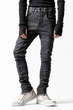 画像をギャラリービューアに読み込む, thomkrom OVER LOCKED SKINNY TROUSERS /  FADE STRETCH DENIM (LIGHT GREY)
