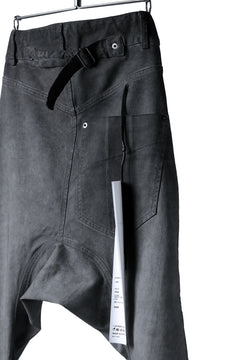 画像をギャラリービューアに読み込む, 11 BY BORIS BIDJAN SABERI LOW-DROPPED CROTCH BAGGY PANT &quot;P4C-F-1481&quot; (STRETCH DENIM / DIRTY GREY)