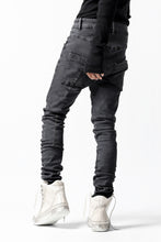 画像をギャラリービューアに読み込む, thomkrom OVER LOCKED SKINNY TROUSERS /  FADE STRETCH DENIM (LIGHT GREY)