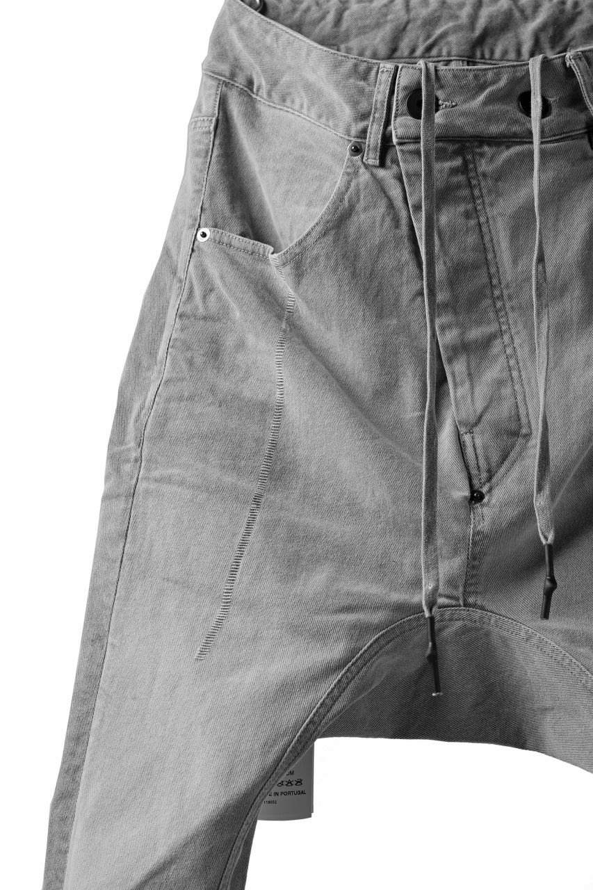 画像をギャラリービューアに読み込む, 11 BY BORIS BIDJAN SABERI LOW-DROPPED CROTCH BAGGY PANT "P4C-F-1481" (STRETCH DENIM / ICE GREY)