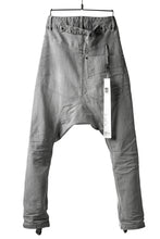 画像をギャラリービューアに読み込む, 11 BY BORIS BIDJAN SABERI LOW-DROPPED CROTCH BAGGY PANT "P4C-F-1481" (STRETCH DENIM / ICE GREY)