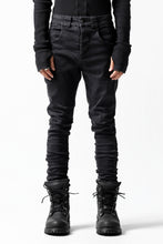 画像をギャラリービューアに読み込む, thomkrom OVER LOCKED SKINNY TROUSERS /  HYPER STRETCH DENIM (BLACK)