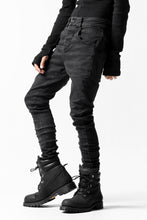 画像をギャラリービューアに読み込む, thomkrom OVER LOCKED SKINNY TROUSERS /  HYPER STRETCH DENIM (BLACK)