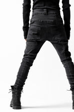 画像をギャラリービューアに読み込む, thomkrom OVER LOCKED SKINNY TROUSERS /  HYPER STRETCH DENIM (BLACK)