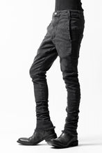 画像をギャラリービューアに読み込む, thomkrom OVER LOCKED SKINNY TROUSERS /  HYPER STRETCH DENIM (DARK GREY)