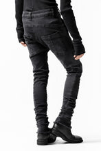 画像をギャラリービューアに読み込む, thomkrom OVER LOCKED SKINNY TROUSERS /  HYPER STRETCH DENIM (DARK GREY)