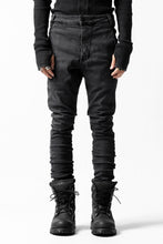 画像をギャラリービューアに読み込む, thomkrom OVER LOCKED SKINNY TROUSERS /  HYPER STRETCH DENIM (DARK GREY)
