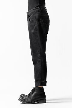 画像をギャラリービューアに読み込む, thomkrom OVER LOCK SLIM CROPPED PANTS / DAMAGE STRETCH DENIM (BLACK)
