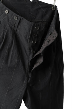 画像をギャラリービューアに読み込む, KLASICA MORROW-OCN TAPERED TROUSERS / IKAT DYED STRIPE COTTON  (CARBON)