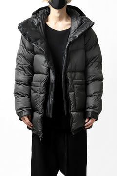 Load image into Gallery viewer, ISAMU KATAYAMA BACKLASH xx NANGA REVERSIBLE MOUNTAIN BELAY COAT / KANGAROO + NYLON x POLISH WHITE GOOSE (BLACK x GREY)