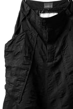 画像をギャラリービューアに読み込む, SOSNOVSKA SQUEEZED STRIPE PANTS (BLACK)