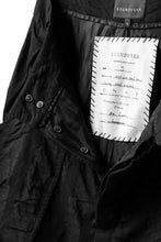 画像をギャラリービューアに読み込む, SOSNOVSKA SQUEEZED STRIPE PANTS (BLACK)