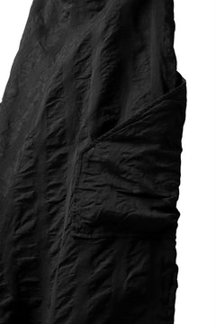 画像をギャラリービューアに読み込む, SOSNOVSKA SQUEEZED STRIPE PANTS (BLACK)