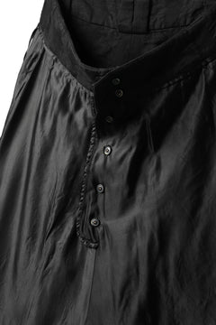 画像をギャラリービューアに読み込む, SOSNOVSKA SQUEEZED STRIPE PANTS (BLACK)