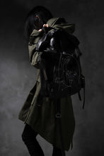 Load image into Gallery viewer, ierib roll top ruck sack / Oiled Horse Leather (BLACK)