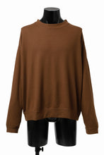 Load image into Gallery viewer, CAPERTICA MN-SWEAT TOP / SUPER 140s WASHABLE WOOL (CAMEL)