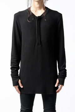 画像をギャラリービューアに読み込む, thomkrom HENRY NECK SWEATER TOPS / OVERLOCK STITCHED (BLACK)