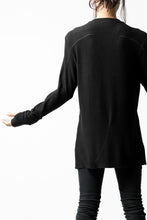 画像をギャラリービューアに読み込む, thomkrom HENRY NECK SWEATER TOPS / OVERLOCK STITCHED (BLACK)
