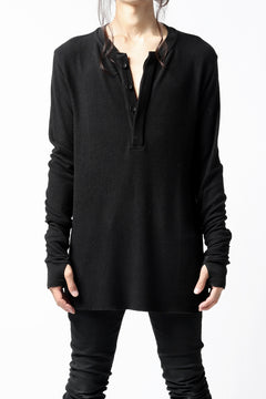 画像をギャラリービューアに読み込む, thomkrom HENRY NECK SWEATER TOPS / OVERLOCK STITCHED (BLACK)