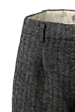 画像をギャラリービューアに読み込む, YUTA MATSUOKA buggy trousers / wool linen herringbone (charcoal grey)