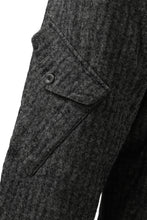 画像をギャラリービューアに読み込む, YUTA MATSUOKA buggy trousers / wool linen herringbone (charcoal grey)