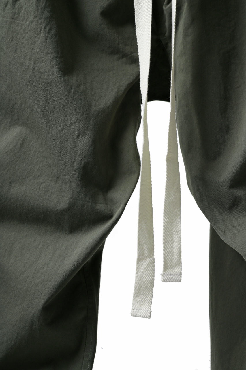 Load image into Gallery viewer, KLASICA GARNER EXTRA WIDE STRING TROUSERS / HIGH DENSITY MATT TWILL (OLIVE)