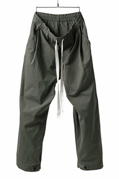 Load image into Gallery viewer, KLASICA GARNER EXTRA WIDE STRING TROUSERS / HIGH DENSITY MATT TWILL (OLIVE)